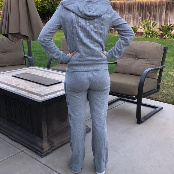 VICTORIAS SECRET | Lounge Outfit - Picture 4 of 8